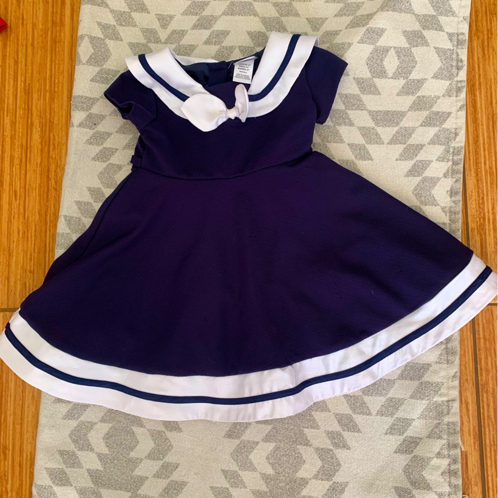 Cute marine style dress!